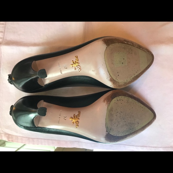 PRADA Heels size 37 Pumps Black Classic Style - Picture 7 of 9